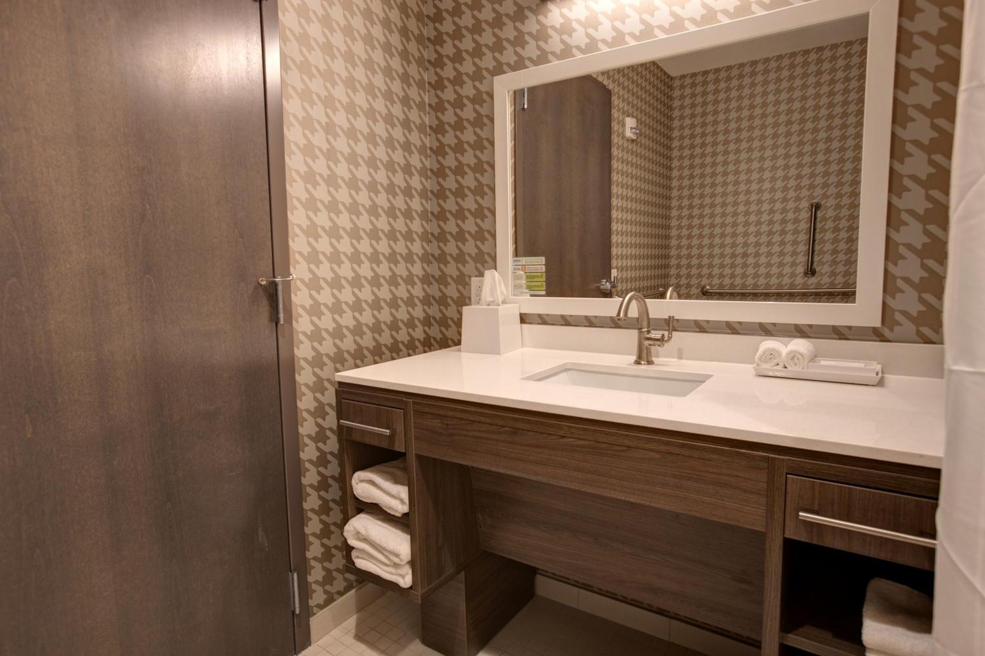 Home2 Suites By Hilton Charlotte Uptown Ngoại thất bức ảnh